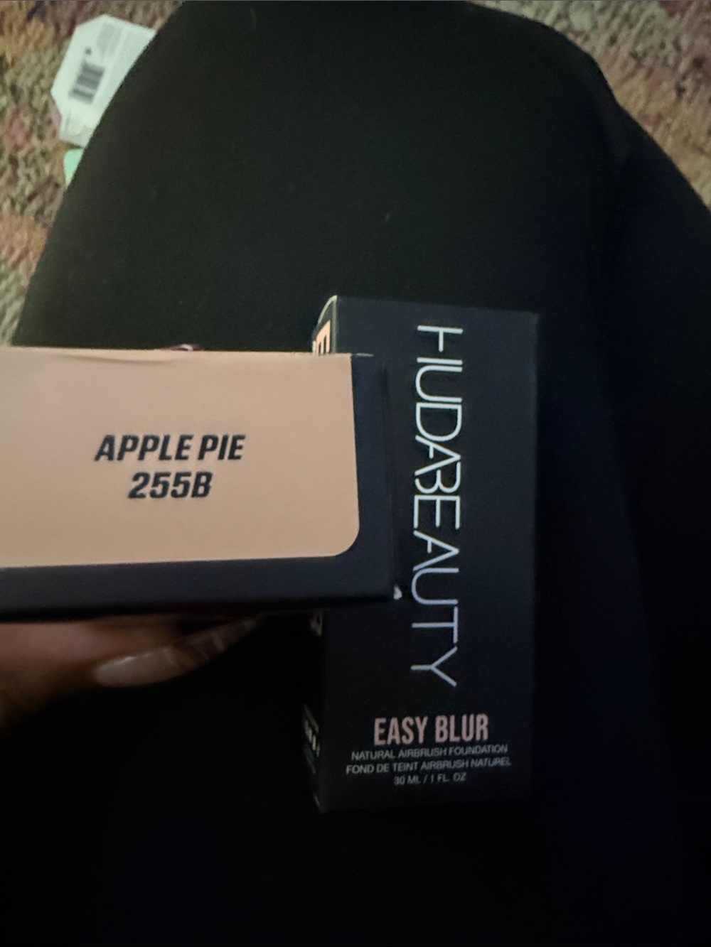 HUDA BEAUTY Easy Blur Liquid Foundation — Apple Pie (255B) Warm Beige
